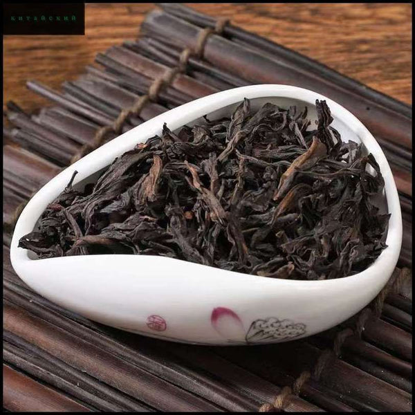 Da Hong Pao oolong tea highlighting smooth flavor, sweet aftertaste, and multiple infusion tea enjoyment