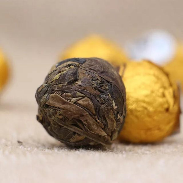 1000g Organic Ball-shaped Aged Shou Mei Longevity Eyebrow Handmade White Tea 1000克有机球形陈年寿眉 手工白茶