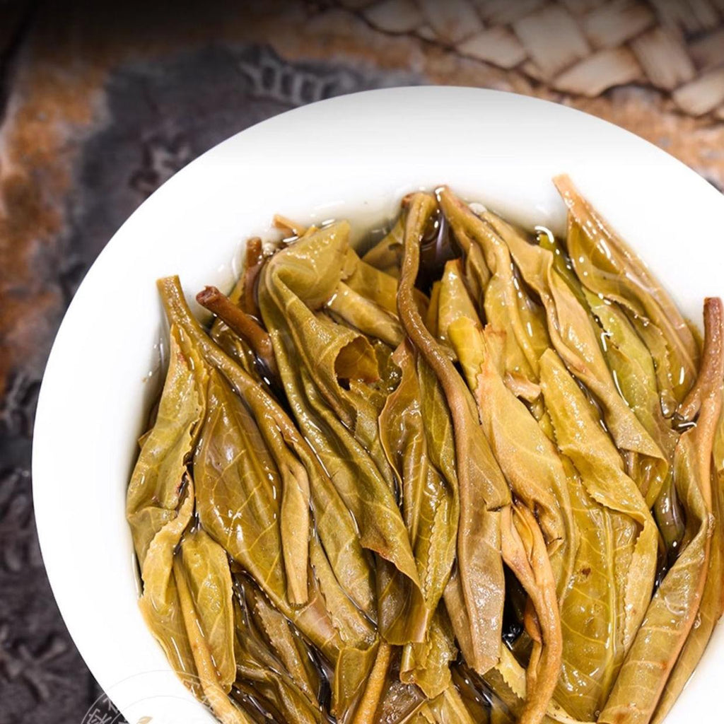 HelloYoungTea Xinyihao Yiwu Mintang Pu'er Raw Tea: Yunnan Ancient Tree Loose Tea for Daily Delight