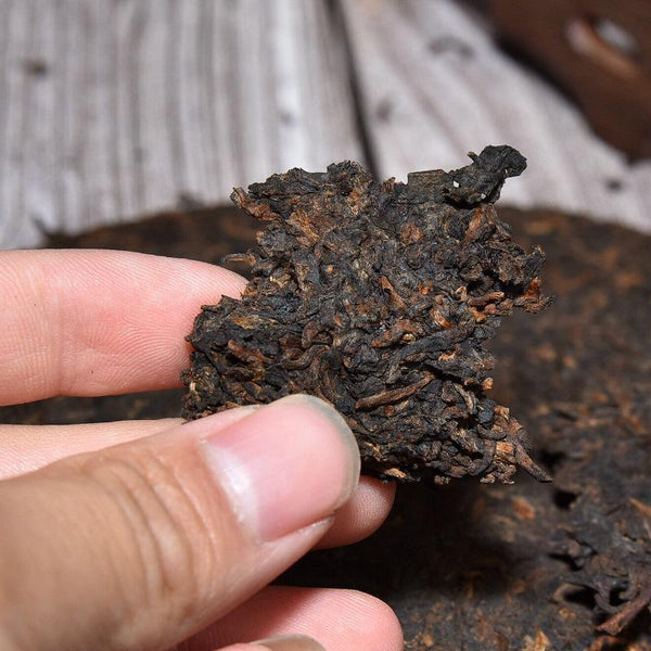 HelloYoungTea Yunnan Tea Cake Lao Banzhang 357g Golden Buds Pu'er Ripe Tea Cake