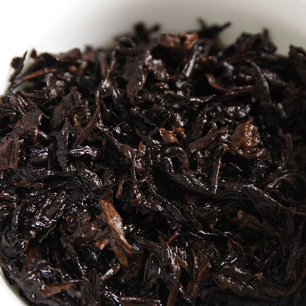 HelloYoungTea Yunnan Golden Bud Puerh Tea Cake 100g Ripe Raw Material Small Palace Cake