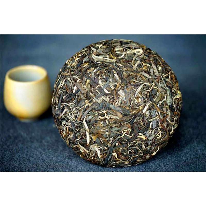 200g Yunnan Pu'er Tea Raw Tea Yiwu High Pole Ancient Pure Material Raw Tea Cake