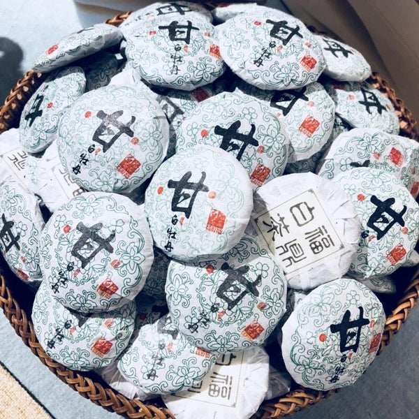1000g FuDing white tea Bai mu dan cake Lao Bai Cha Old aged Small Pai Mu Tan tea 1000克福鼎白茶 白牡丹茶饼 老白茶 陈年小小白牡丹茶