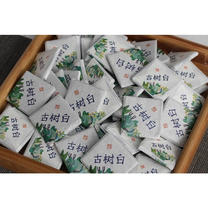 500g Yunnan tea old tree white tea 8g small square brick (Chong) white tea