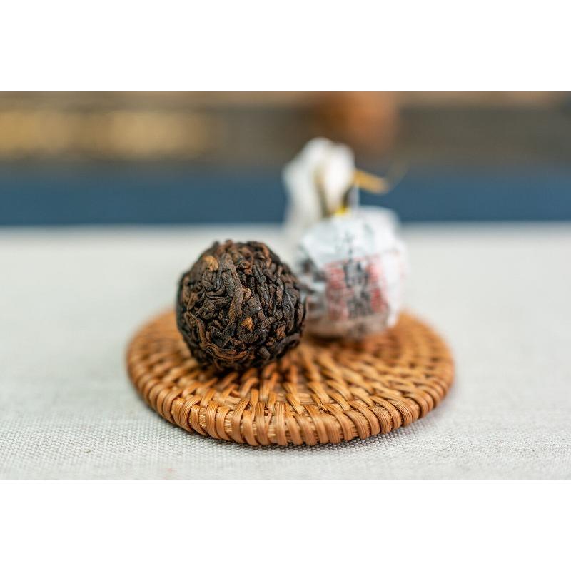 8g/pastille Icelandic Dragon Pearl Pu-erh Ripe Tea Small Tuocha Dragon Pearl