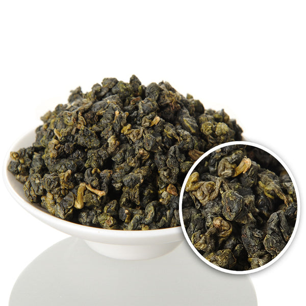 Close-up of HelloYoungTea Milk Oolong Tea packaging showing Jin Xuan oolong tea details and premium Chinese tea quality