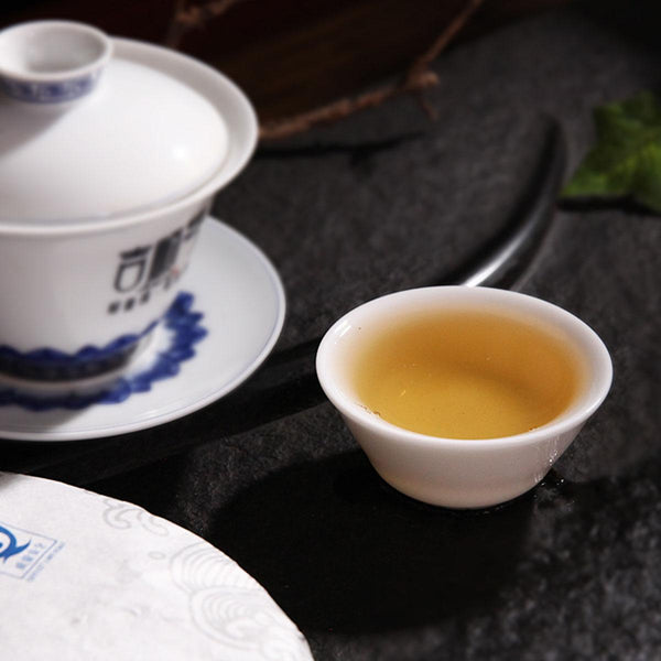 HelloYoung Puerh tea Raw Tea Cake Ancient Tree Tea High Handmade Tea Puerh Tea Yunnan 357g