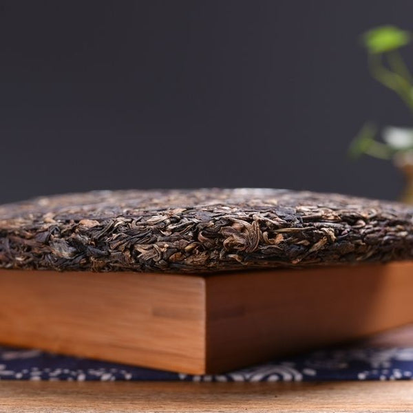 HelloYoung MENGKU Rongshi Mu Ye Chun Pu'er Tea Early Spring Pu-erh Tea Cake 400g Raw