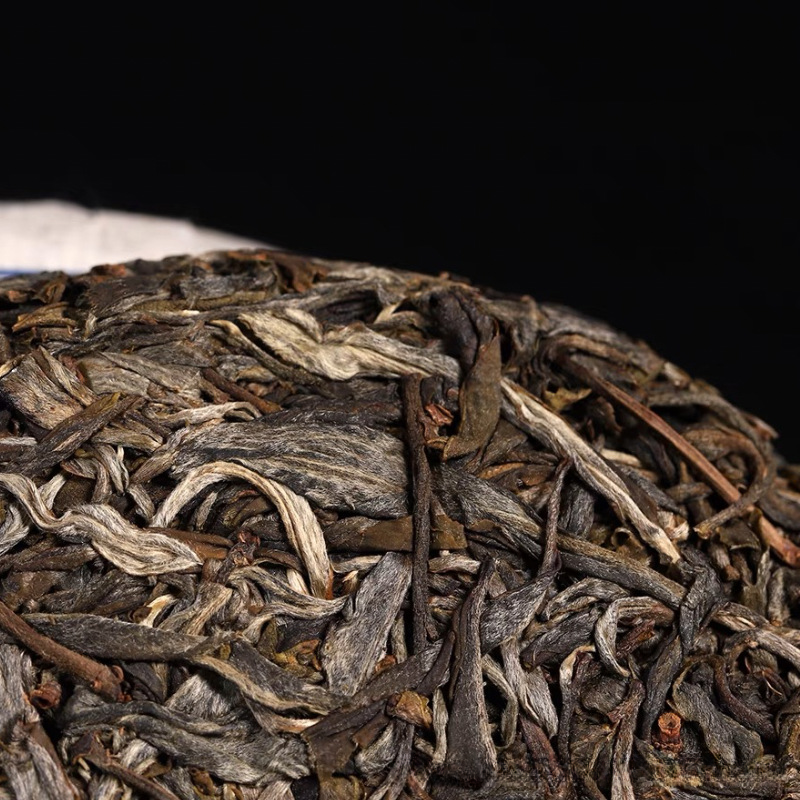 357g Yunnan Spring Pu-erh Tea Yiwu Raw Puerh Tea Cake Premium Pu'er Green Tea
