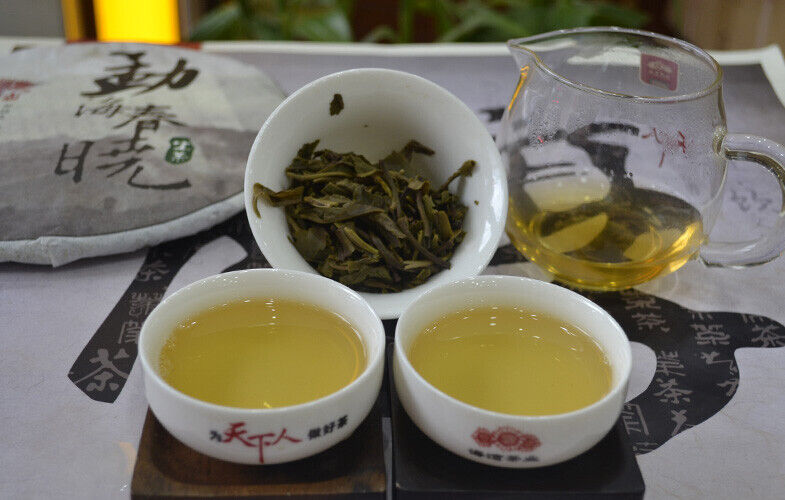 HelloYoung Menghai Chun Xiao * HAIWAN Old Comrade Pu-erh Tea Cake 357g Puer Raw Pu'er