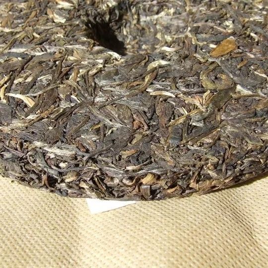 HelloYoung Mengku Qinggang Pu-erh Raw Pu'er Puer Qizi Tea Biscuit (Green Cake) 400g