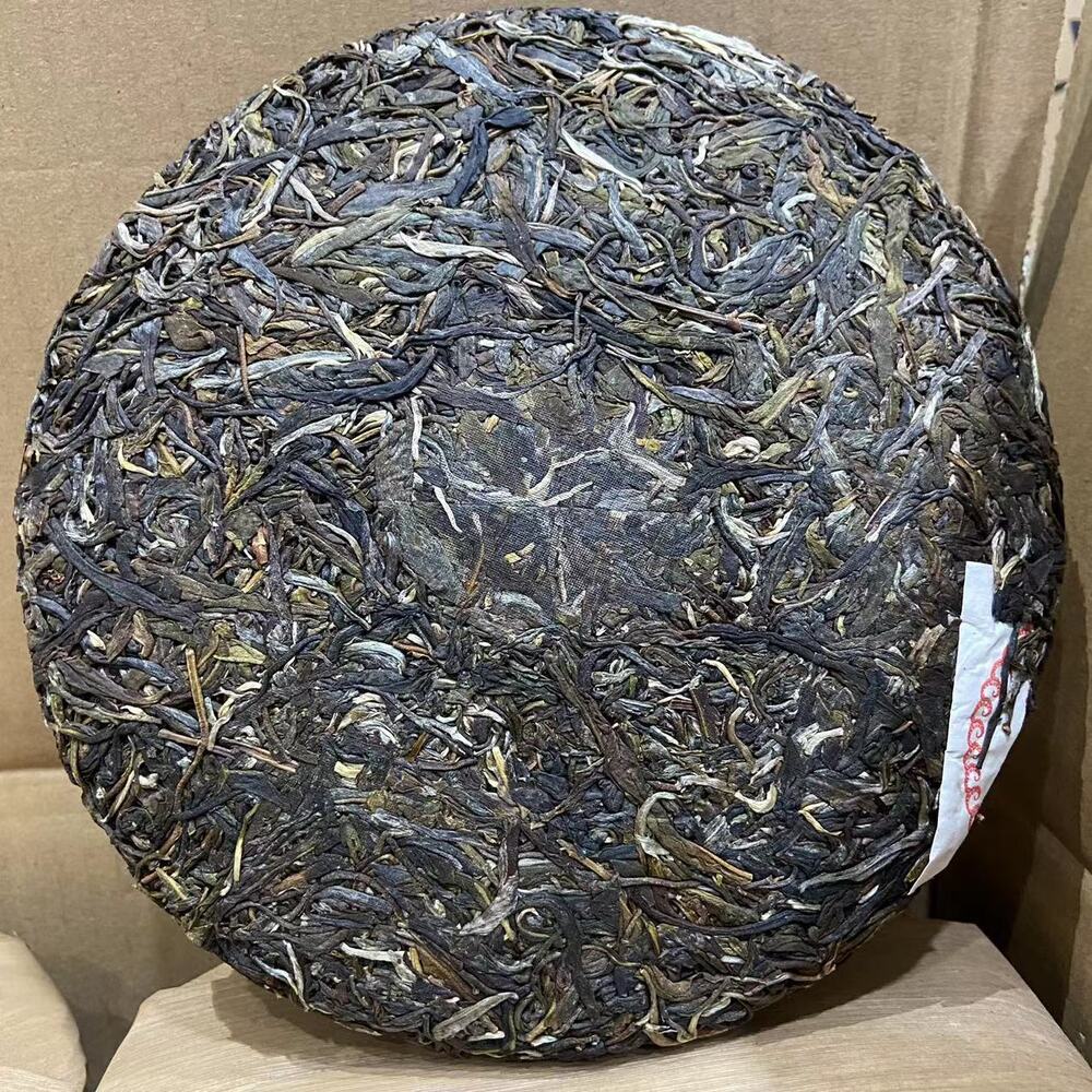 357g Spring Pu-erh Raw Tea Yunnan Xigui Old Tree Puerh Shengcha Pu'er Green Tea Secondary image