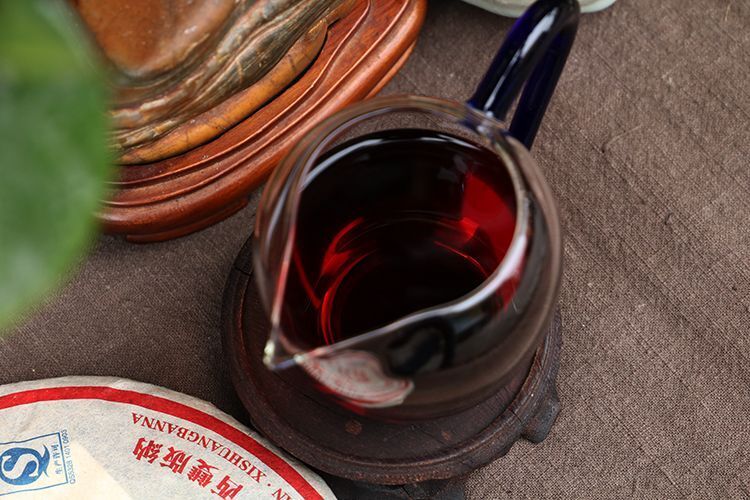 HelloYoung Yun Nan Qi Zi Bing Cha Yunnan Menghai LangHe 8451 Pu'er Puerh Ripe Tea 357g