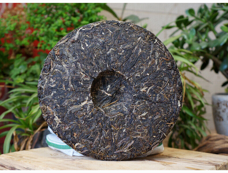 HelloYoung Year Lao Tong Zhi 9948 Raw Pu Er Tea Yunnan Haiwan Old Comrade Puer 357g