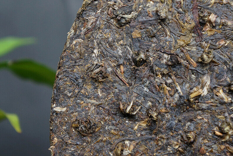 HelloYoung Shang Pin Golden Ribbon Big Snow Mountain * Xiaguan Puer Raw Puerh Tea 357g