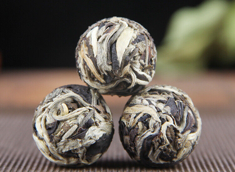 HelloYoung Yunnan Moonlight White Ball Nectar Fragrance Raw Puer Tea Yue Guan Bai Long Zhu