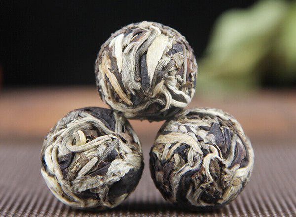 HelloYoung Yunnan Moonlight White Ball Nectar Fragrance Raw Puer Tea Yue Guan Bai Long Zhu