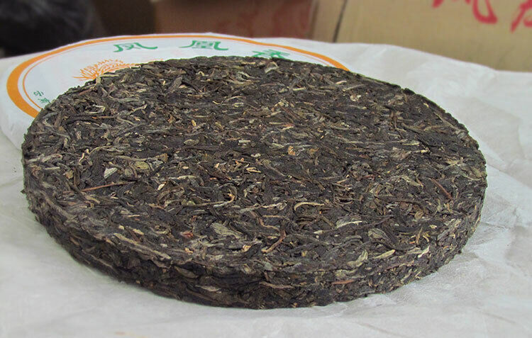 HelloYoung 2014 Yr Tulin Phoenix 704 Yunnan Pu-erh Tea Raw Pu'er Tea Dali Nanjian Puer 357g