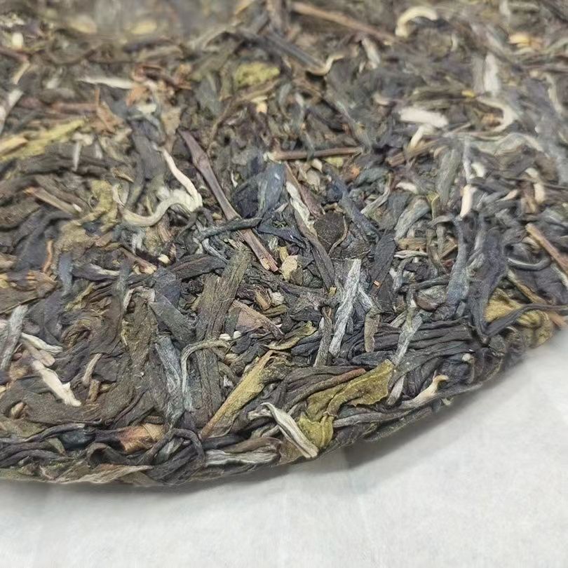 357g Yunnan Pu-erh Shengcha Year Bnnzhang Ancient Tree Raw Puerh Tea Cake