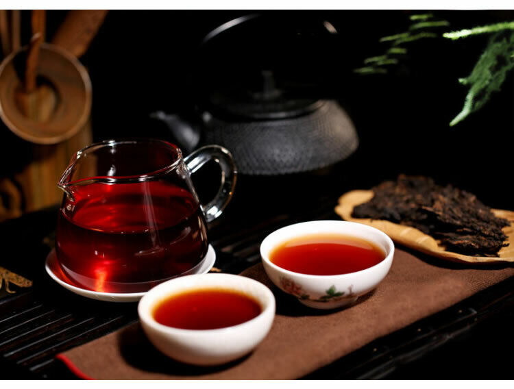 HelloYoung Yunnan Menghai Banzhang Tribute Golden Buds Pu'er Tea Cake 357g Ripe Puerh