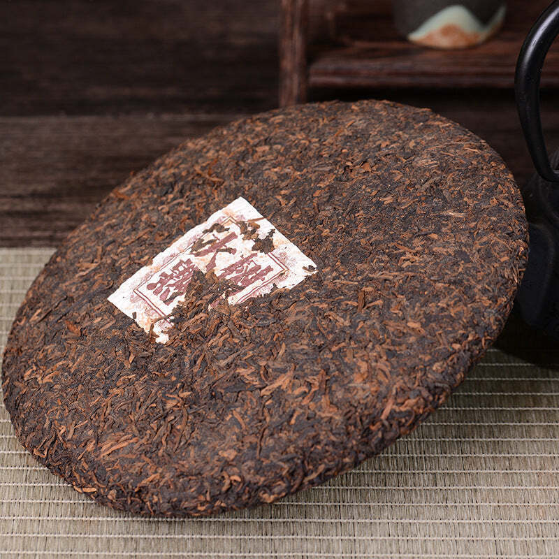 357g Yiwu Golden Buds Puerh Ripe Tea Cake Yunnan Ancient Tree Cooked Pu-erh Tea Secondary image