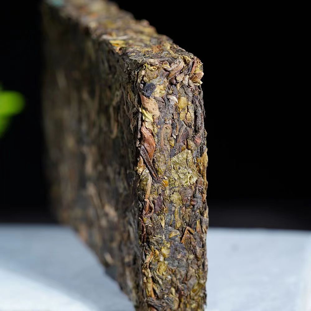 250g Pu-erh Raw Tea Brick Xigui Puerh Tea Yunnan Premium Organic Pu'er Green Tea Secondary image