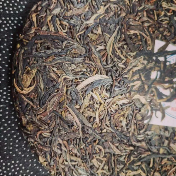 357g Yunnan Pu-erh Raw Tea Spring Iceland Pu-erh ShengTea Cake Organic Pu'er Tea