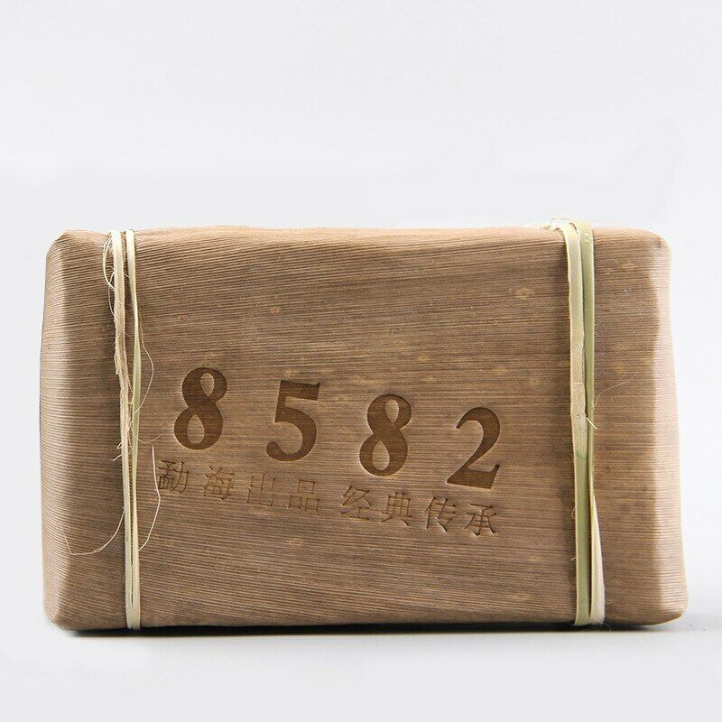 HelloYoung Yunnan Menghai Old Tree Shen Puerh Classical 8582 Raw Puer Tea Brick 250g