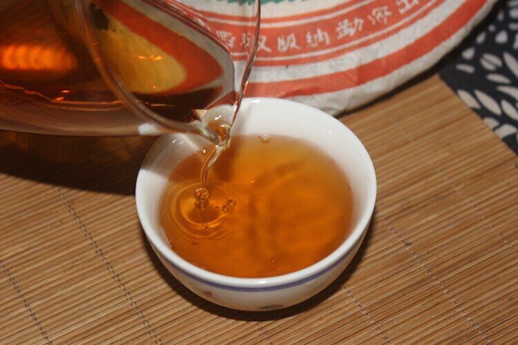 357g CNNP Zhongcha Wild Arbor Leaves Zhongcha Aged Puer Tea Cake Raw Pu-erh