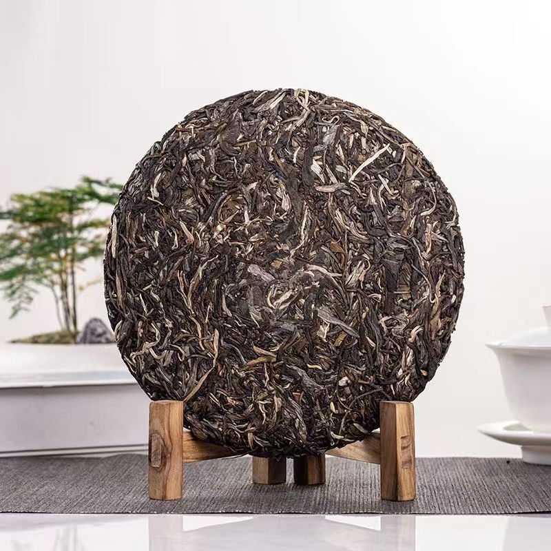 357g Yunnan Raw Puerh Tea Guafengzhai Pu-erh Raw Tea Cake Chinese Puer Tea Secondary image