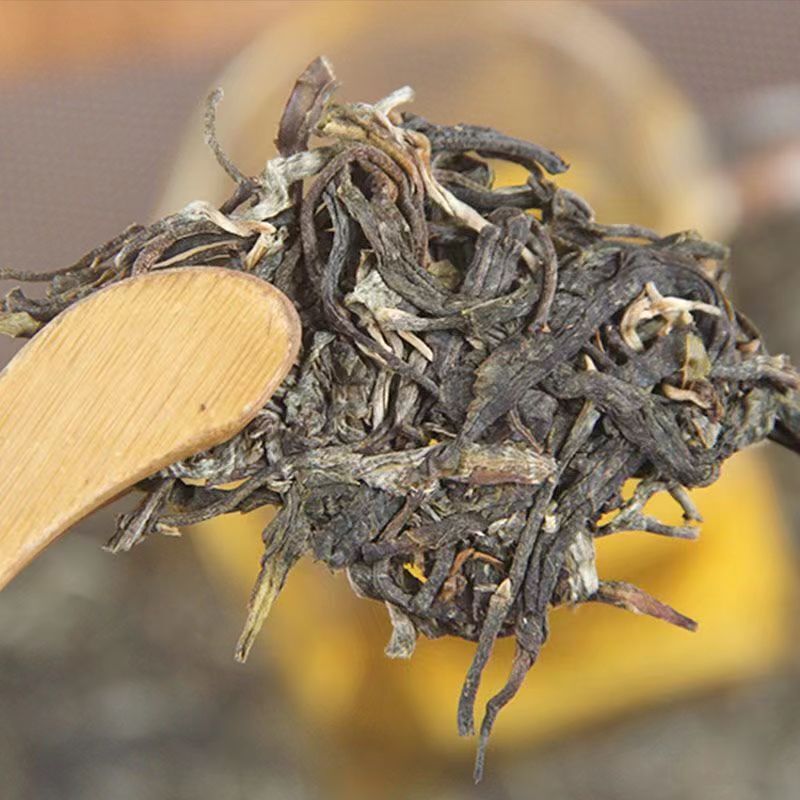 357g Yiwu Raw Puerh Tea Cake Fenghuangwo Yunnan Pu-erh Shengcha Pu'er Green Tea Secondary image