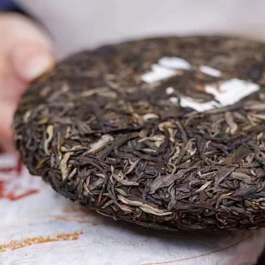 357g Yunnan Raw Puerh Tea Cake  Bingdao Spring Pu'er Raw Tea Pu-erh Cake Tea Secondary image