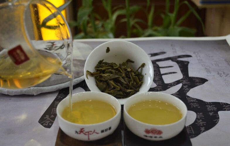 HelloYoung Menghai Chun Xiao * HAIWAN Old Comrade Pu-erh Tea Cake 357g Puer Raw Pu'er