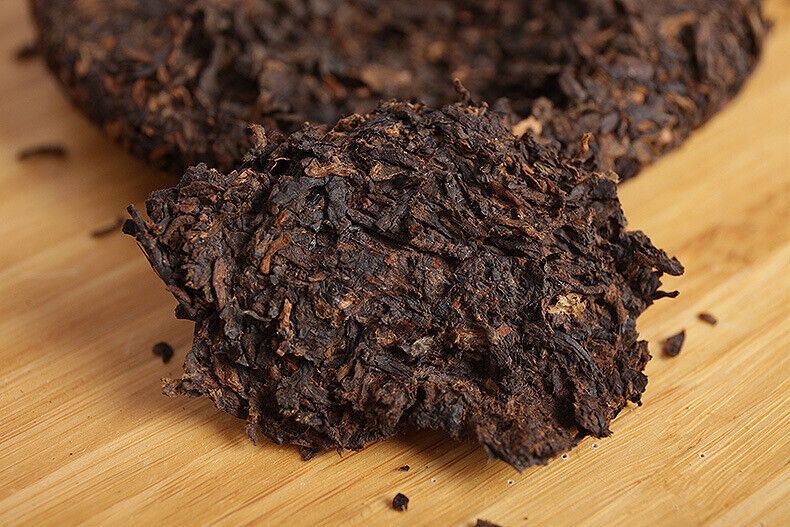 Yunnan Pu'er Tea Menghai Ripe Tea 100g Old Pu'er Ripe Cake Big Tree Old Tree