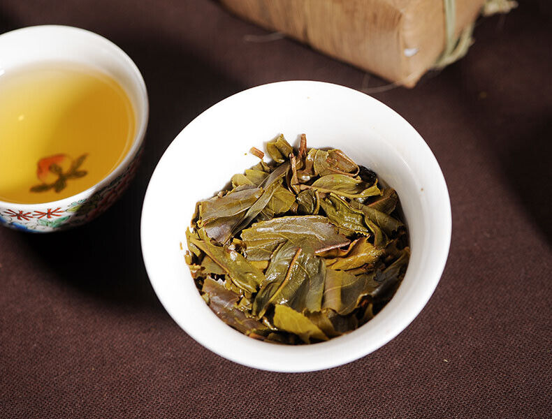 HelloYoung Pu Zi Wei Mengku Ba Nuo Old Leaves Old Tree Huang Pian Pu Er Raw Tea Brick 500g