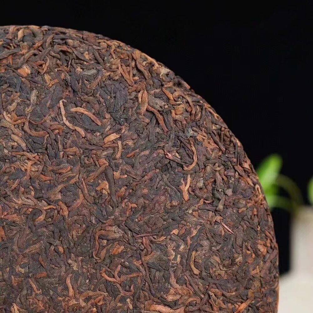 357g Yunnan Palace Ripe Pu-erh Tea Cake Aged Puerh Cooked Tea Old Pu'er Tea