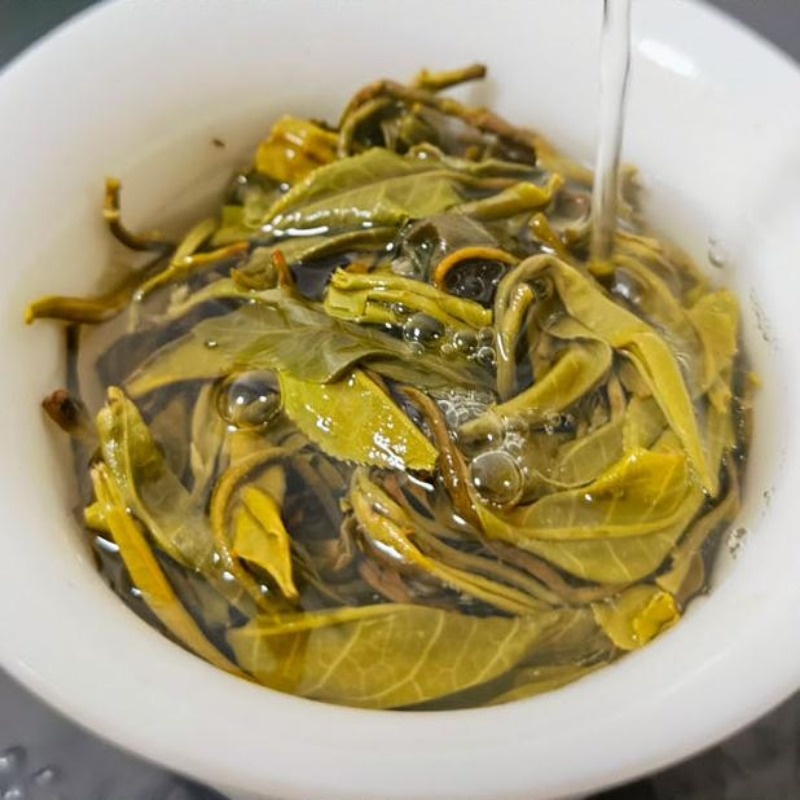 HelloYoung Puerh Sheng Tea Pu'er Green Tea 357g Menghai Pu-erh Tea Cake Xigui Old Tree