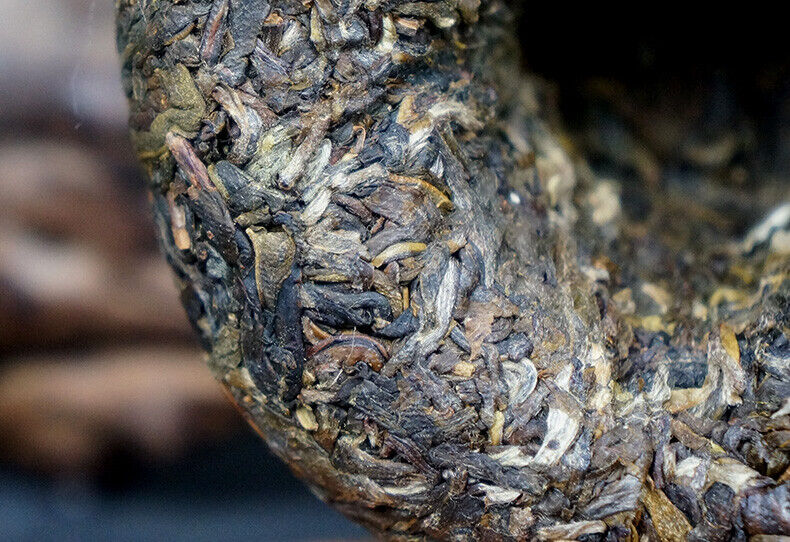 HelloYoung Shangpin Jinsi Gold Ribbon Tuo Cha Puer * Yunnan Xiaguan Raw Pu'er Tea 100g