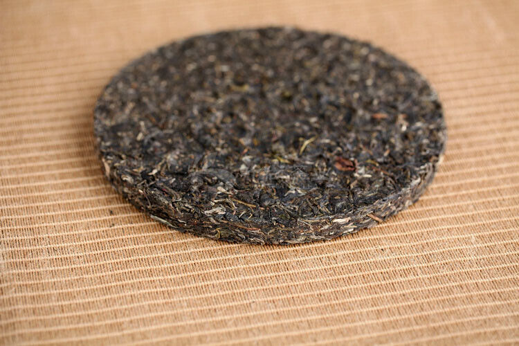 HelloYoung XiaGuan ECOLOGICAL PUERH BING Ancient Tree Tea Puer Tea Raw Iron Cake 357g