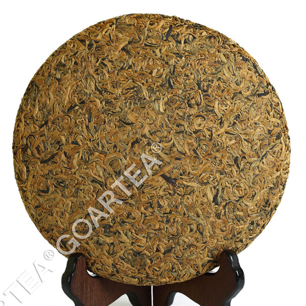 HelloYoung TeaHELLOYOUNG 357g Nonpareil Supreme Golden Buds Dian Hong Yunnan Black Tea Cake