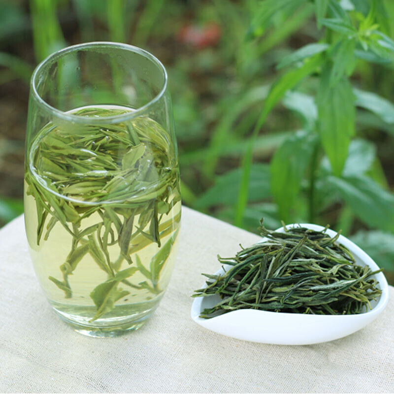HelloYoung Huang Shan Mao Feng Green Tea Early Spring Maofeng Chinese Yellow Mountain Tea Main image