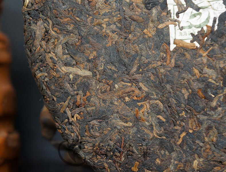 HelloYoung 15 Anniversary Chen Xiang * Lao Tong Zhi Haiwan Old Comrade Ripe Puer 357g