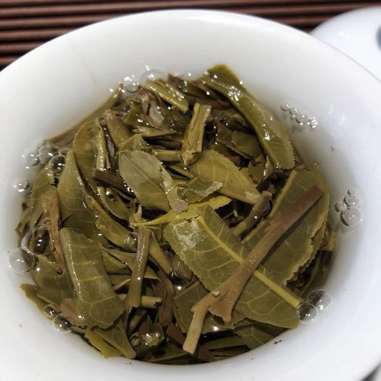 HelloYoung 88 Green Cake Banzhang Big Tree ChinaTea Pu'er Pu-erh Tea Raw Tea 357g