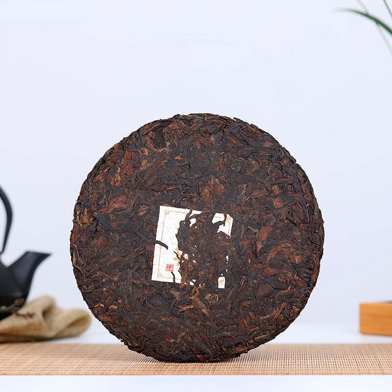 357g Yunnan Puerh Cooked Tea Yiwu Ripe Pu-erh Tea Cake Premium Pu'er Black Tea Secondary image