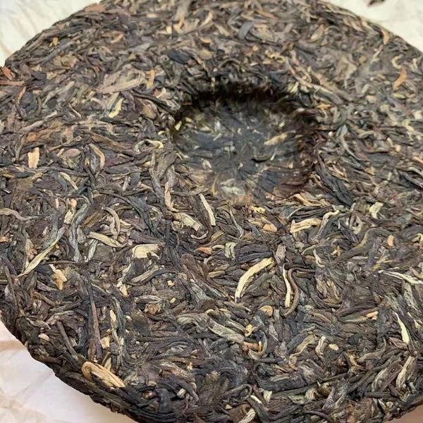 357g  Authentic Chinese Puer Tea Yunnan Aged 2002 Banzhang Pu-erh Raw Tea Cake