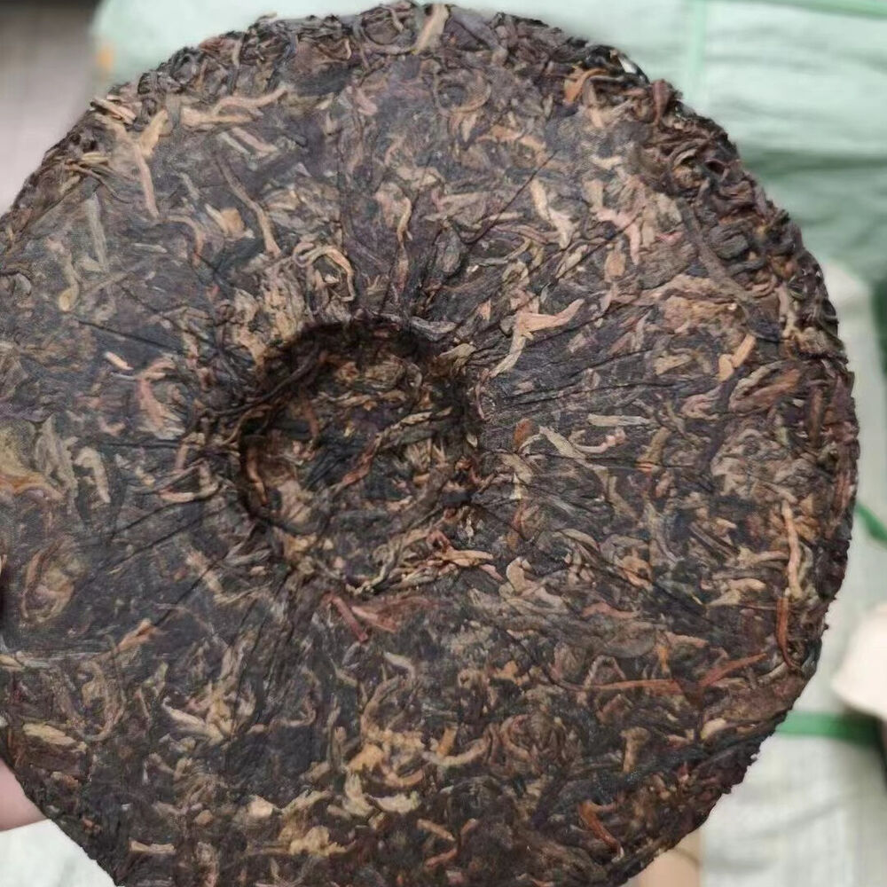 357g Yunnan Old Pu-erh Raw Tea Cake Aged Puerh Sheng Tea Raw Pu'er Cake Tea Secondary image