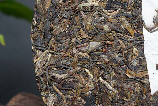 HelloYoung Shang Pin Golden Ribbon Big Snow Mountain * Xiaguan Puer Raw Puerh Tea 357g
