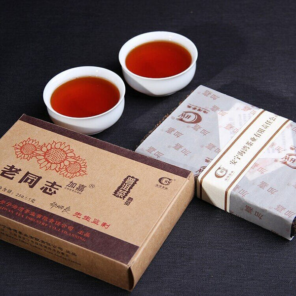 HelloYoung Haiwan Jiajia Shu Puer Tea Old Comrade Ripe Puer Tea Brick 250g