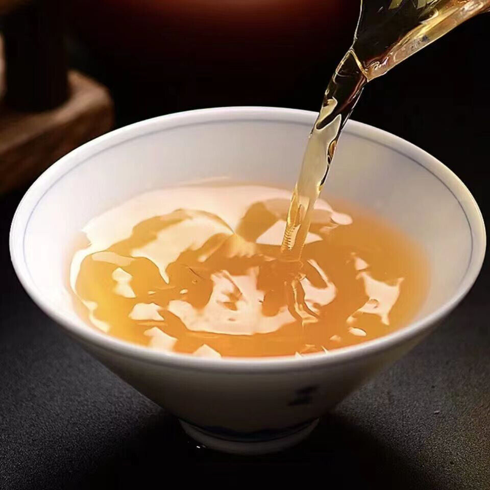 HelloYoung Yunnan Old Tree Pu-erh Sheng Tea Big Leaf Pu'er Tea 357g Yiwu Puerh Tea Cake