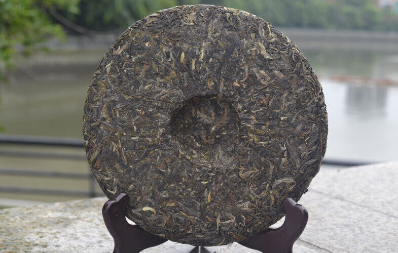 HelloYoung Menghai Chun Xiao * HAIWAN Old Comrade Pu-erh Tea Cake 357g Puer Raw Pu'er